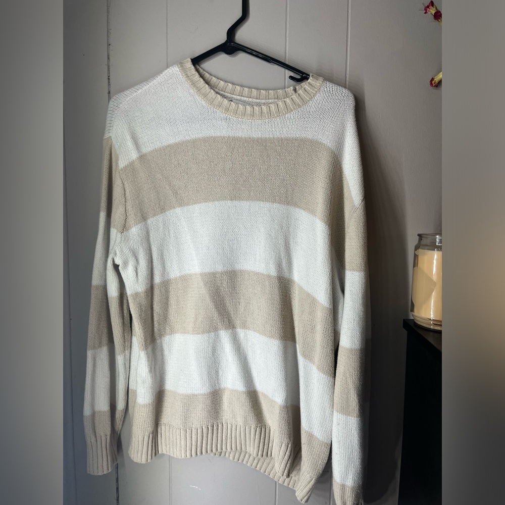 HOLLISTER STRIPED CREAM SWEATER